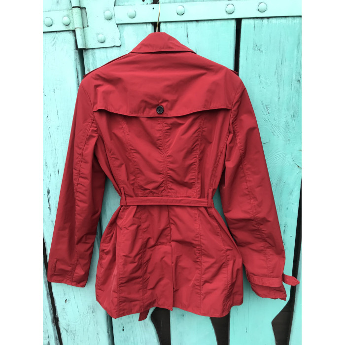 Жіночий плащ Burberry червоний 2440