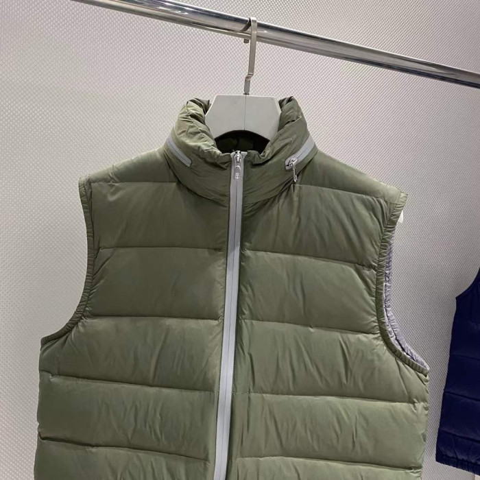Мужской жилет Brunello Cucinelli зеленый 6969