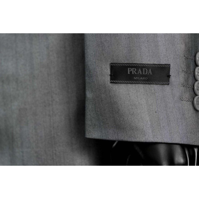 Чоловічий костюм Prada 2095