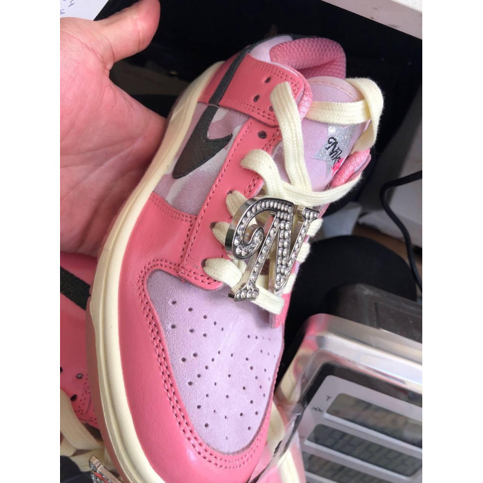 Жіночі баскетбольні кросівки Nike SB Dunk Low 