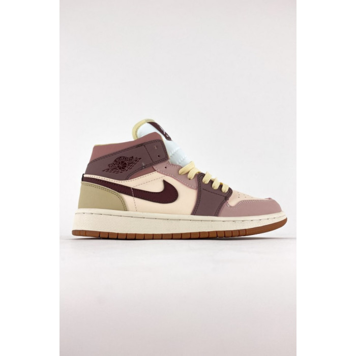 Жіночі баскетбольні кросівки Nike Air Jordan 1 Retro Beige Brown