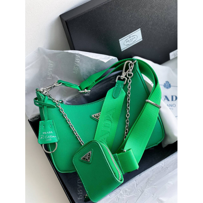 Жіноча сумка Prada Re-Edition 2005 Saffiano Leather Bag Green Premium