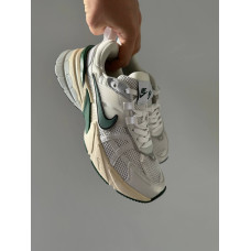 Чоловічі та жіночі кросівки Nike V2K Runtekk White Beige Green