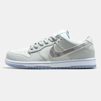 Чоловічі та жіночі кросівки Nike SB Dunk Low 