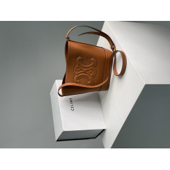 Жіноча сумка Celine Small Bucket Cuir Triomphe In Smooth Calfskin Tan Brown Premium