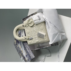 Жіноча сумка Christian Dior Latte Ultramatte Cannage Calfskin Mini Lady Dior Premium