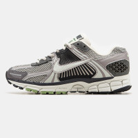 Чоловічі кросівки Nike Zoom Vomero 5 Grey
