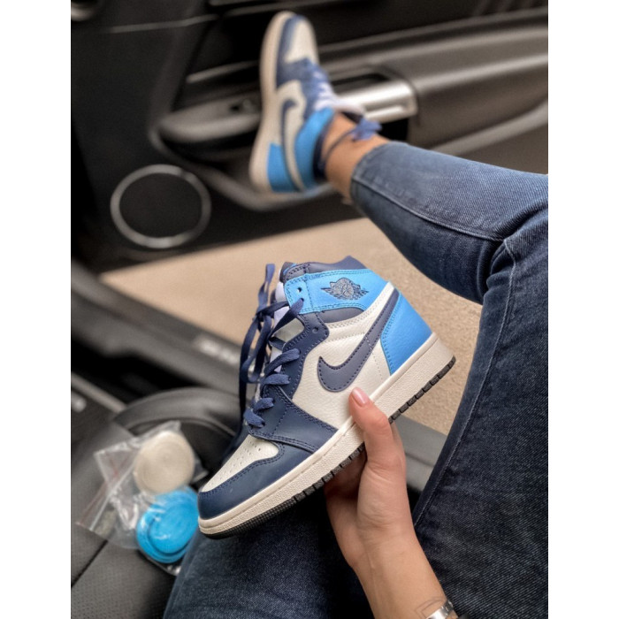 Жіночі баскетбольні кросівки Jordan 1 Retro High Patent Blue toe Nike