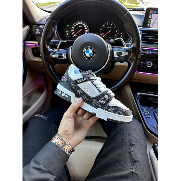 Чоловічі та жіночі кросівки Louis Vuitton Trainer Sneaker Black White